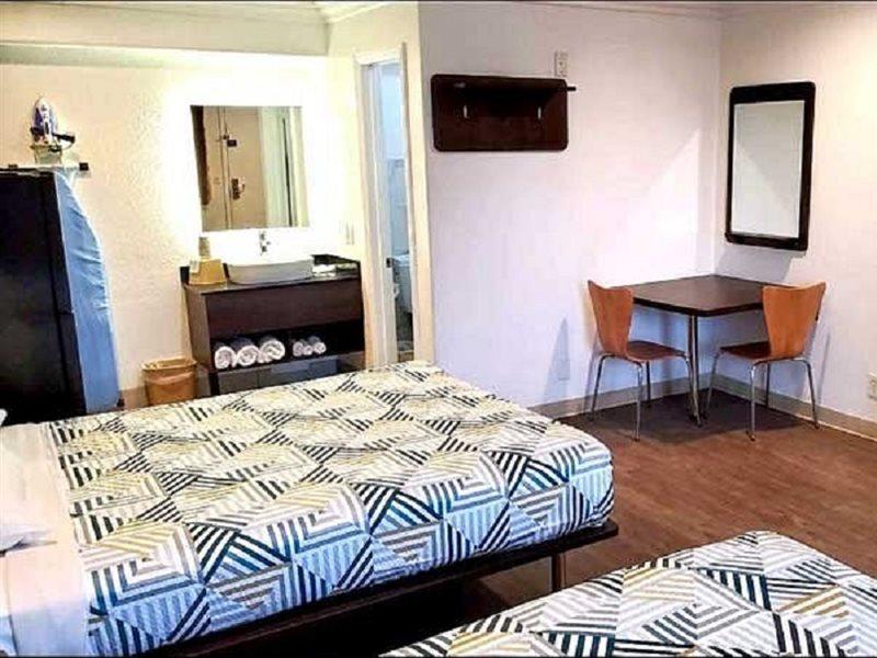 Hotel 6-national City, Ca - Naval Base San Diego National City