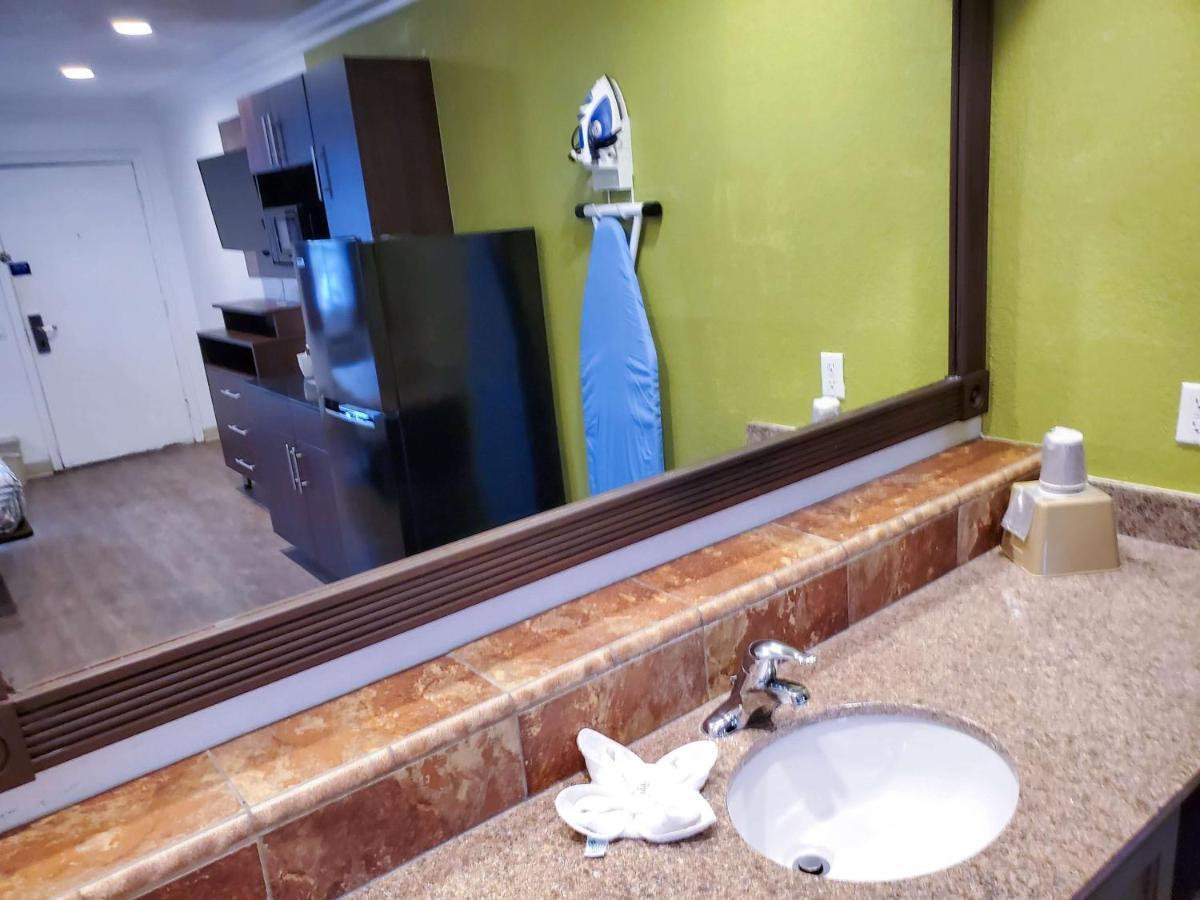 Hotel 6-national City, Ca - Naval Base San Diego 2*