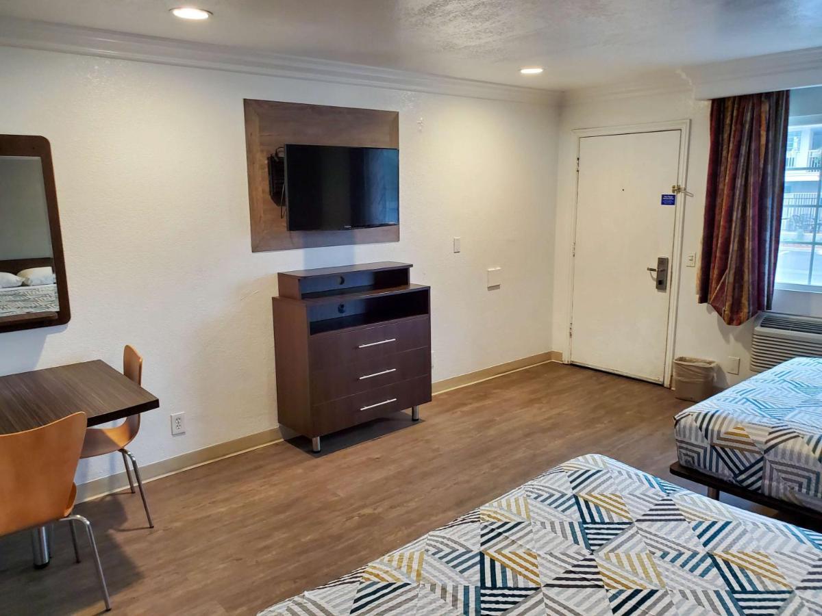 6-national City, Ca - Naval Base San Diego Hotel 2*