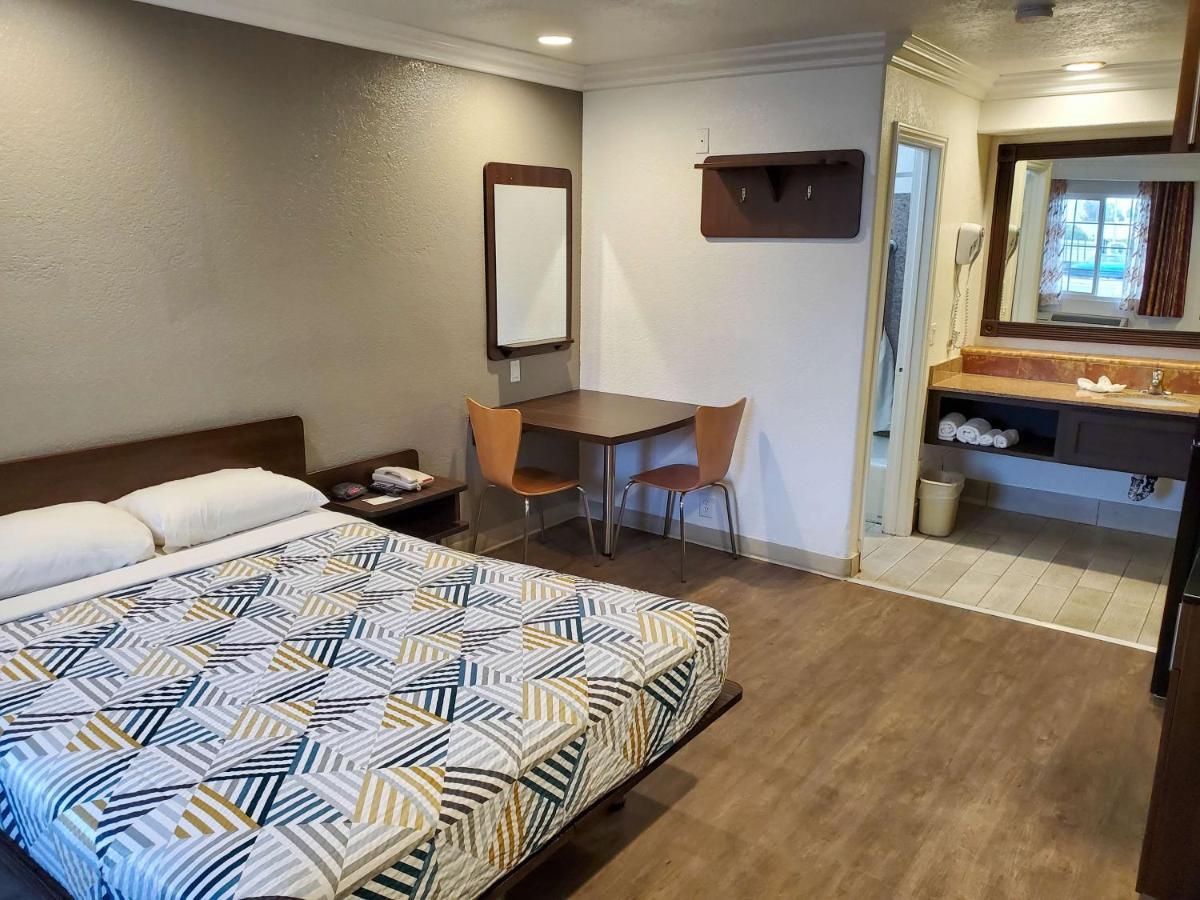 Hotel 6-national City, Ca - Naval Base San Diego